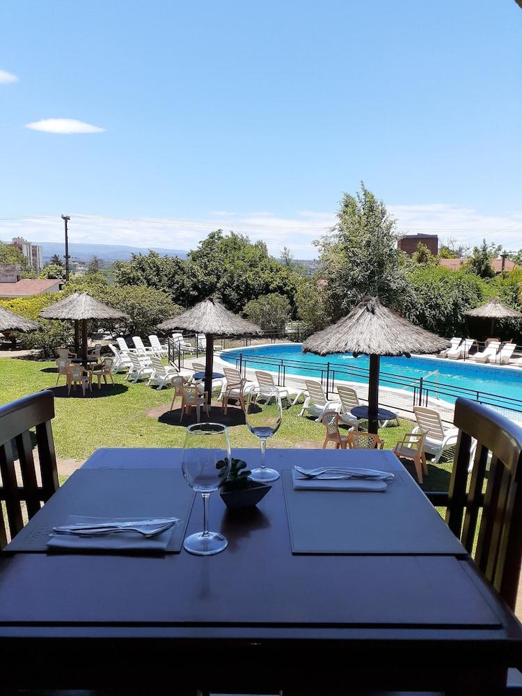 Pinares Del Cerro Resort&suites Hotel
